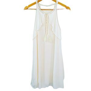 Elegant White Sleeveless Dress